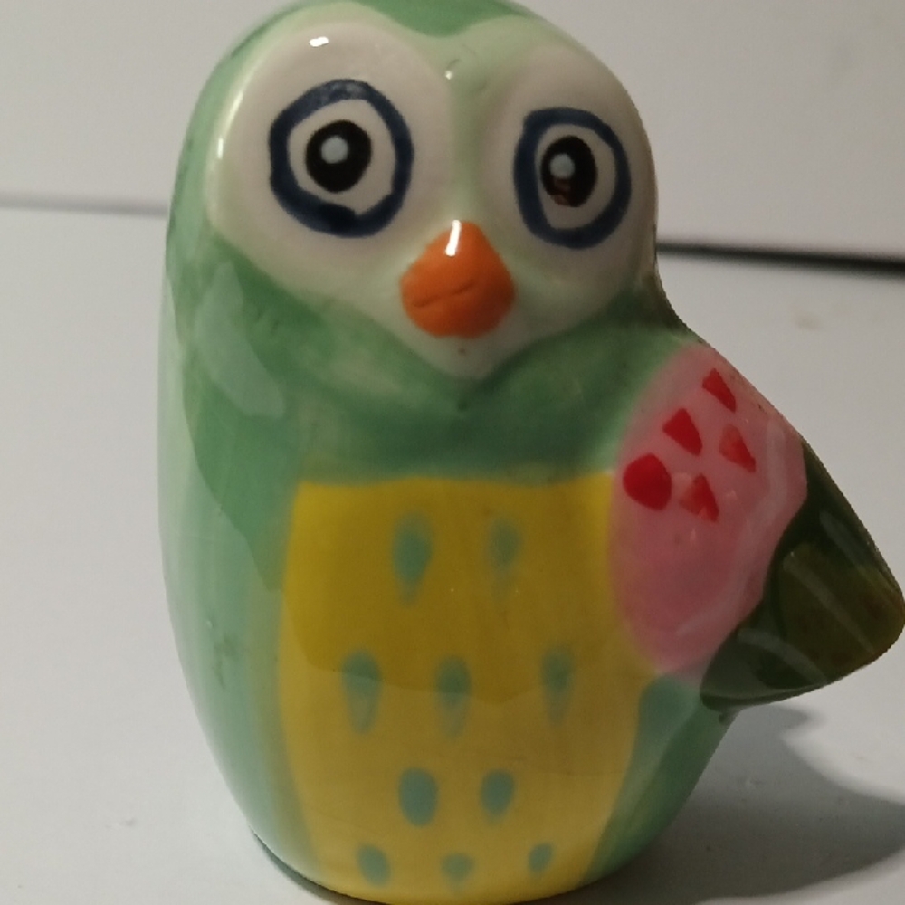 Source Unknown Colorful Owl Salt and Pepper Shakers - Picture 3 of 5